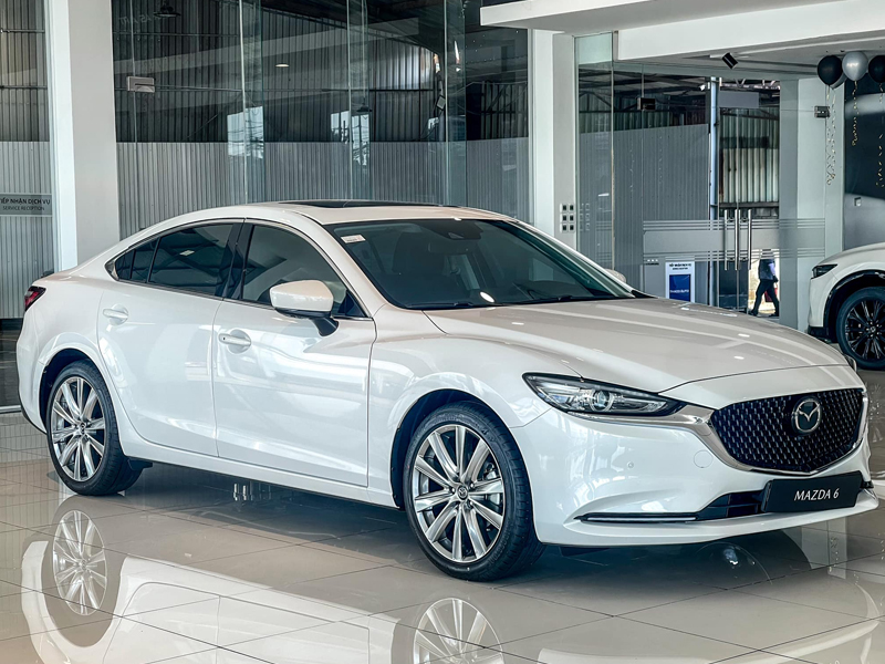 NEW MAZDA 6