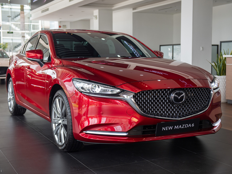 Khoang lái NEW MAZDA 6