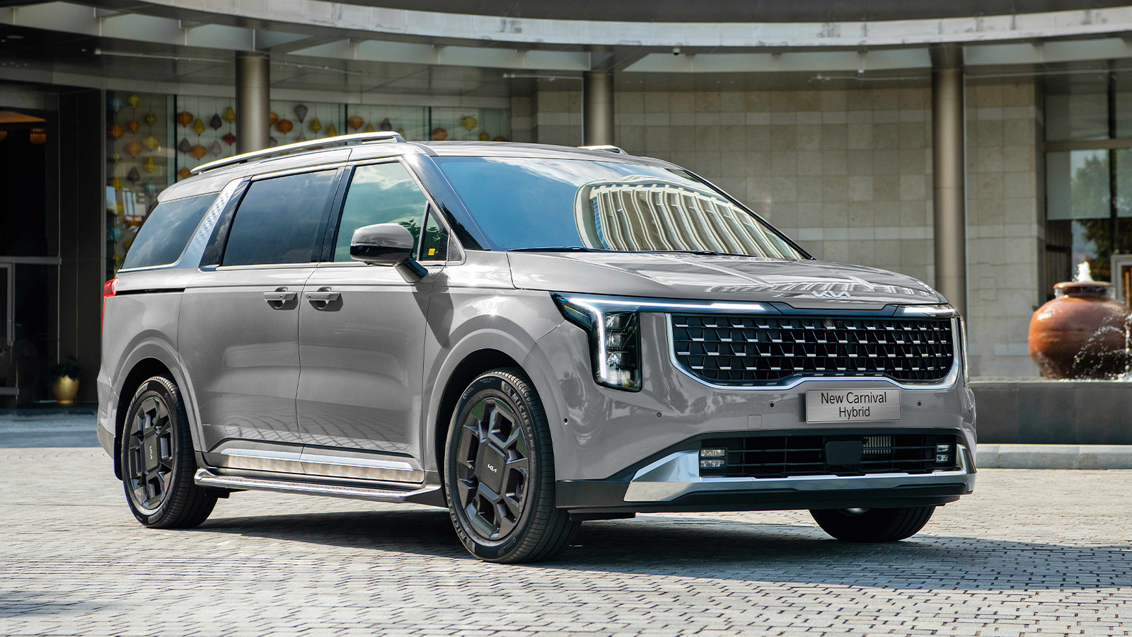 Tháng 12, Kia giới thiệu New Carnival Hybrid phiên bản Premium mới